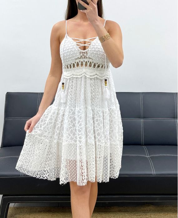 Robe dentelle / crochet à bretelles