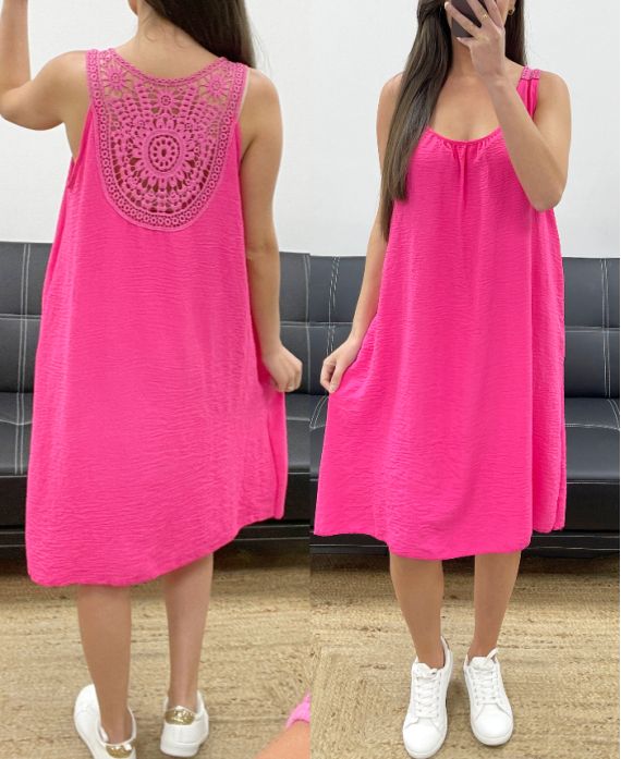 Robe dos broderie