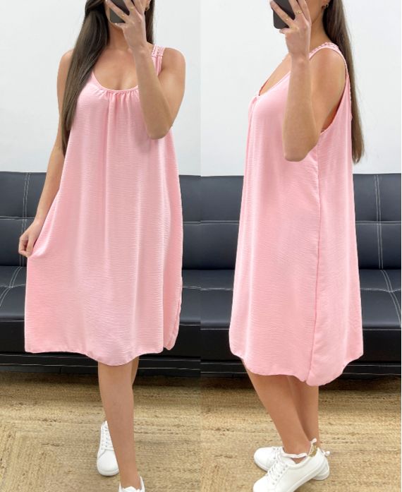 Robe dos broderie