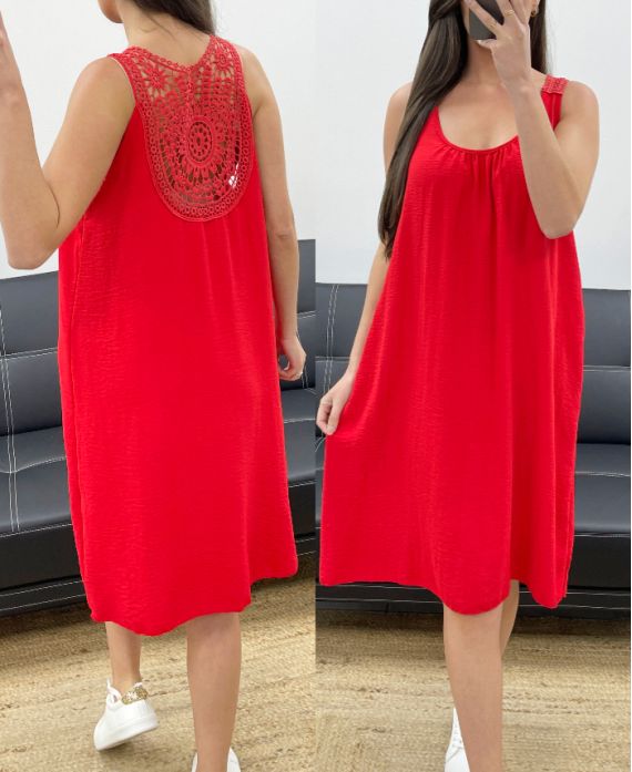 Robe dos broderie