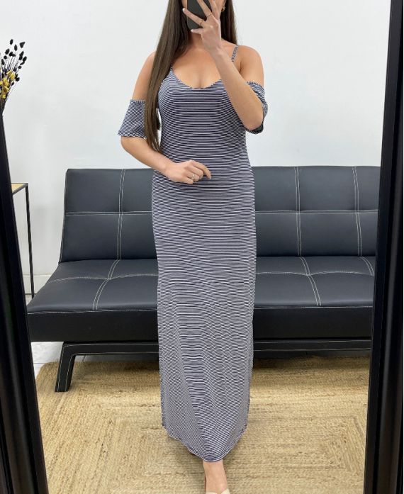Robe à épaules dénudées