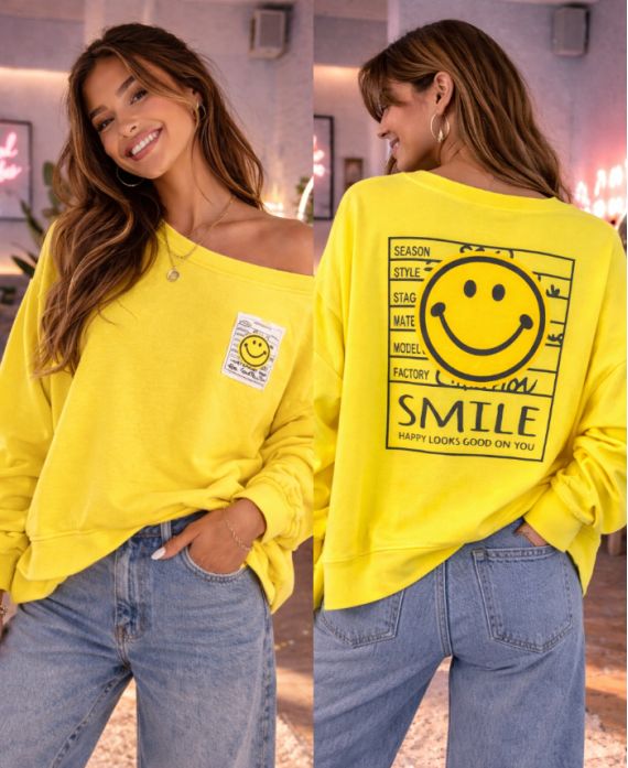 Sweat-shirt smile