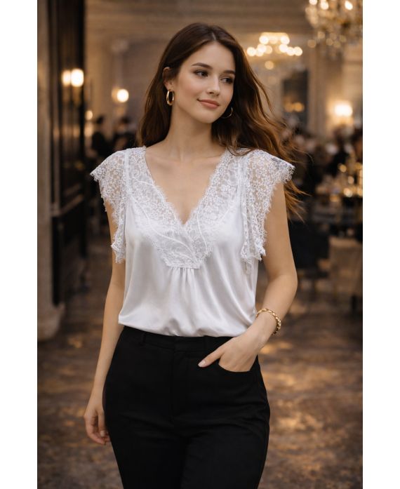 Top long à dentelle