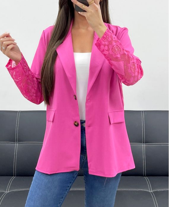 Veste manches à dentelle