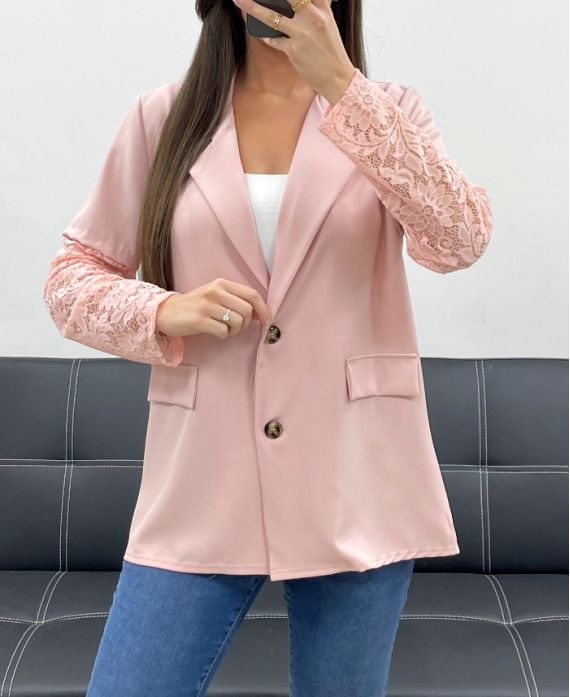 Veste manches à dentelle