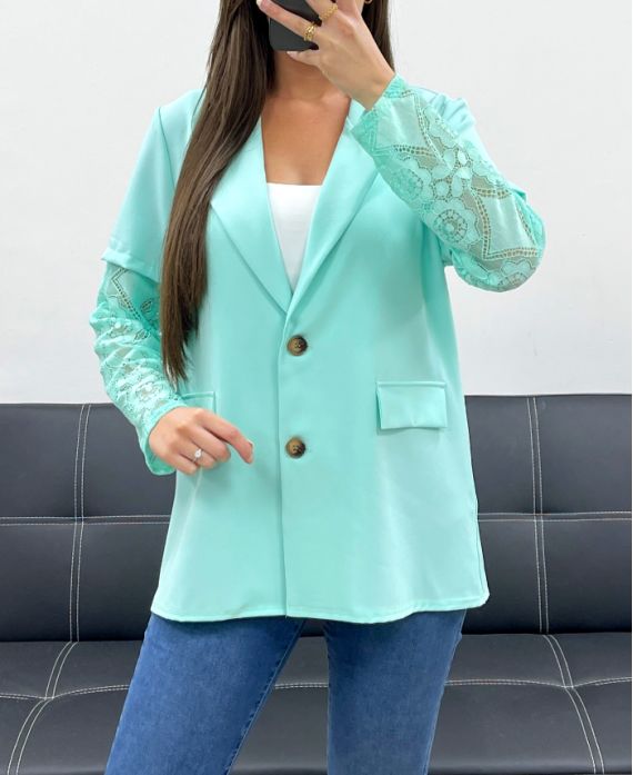 Veste manches à dentelle